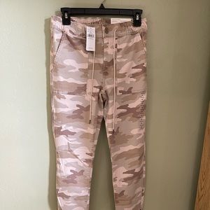 American eagle joggers brand new